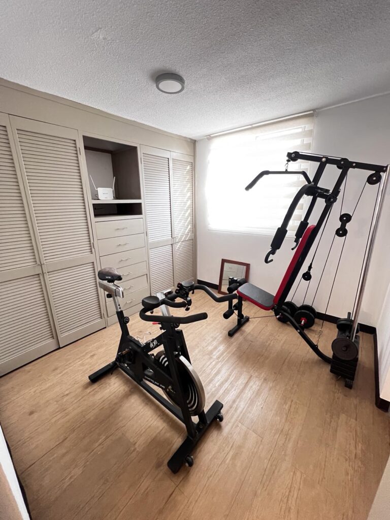 Gimnasio dentro de Cómodo Departamento en Celaya